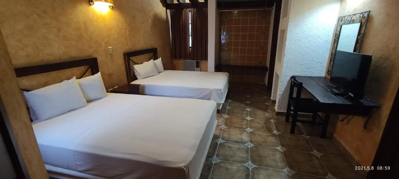 Alux Rooms Playa del Carmen 2*,