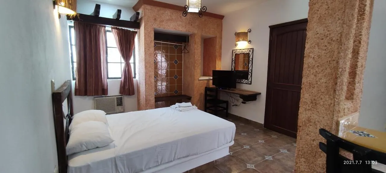 Alux Rooms Playa del Carmen Inn