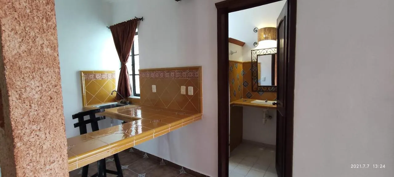 Alux Rooms Playa del Carmen Inn
